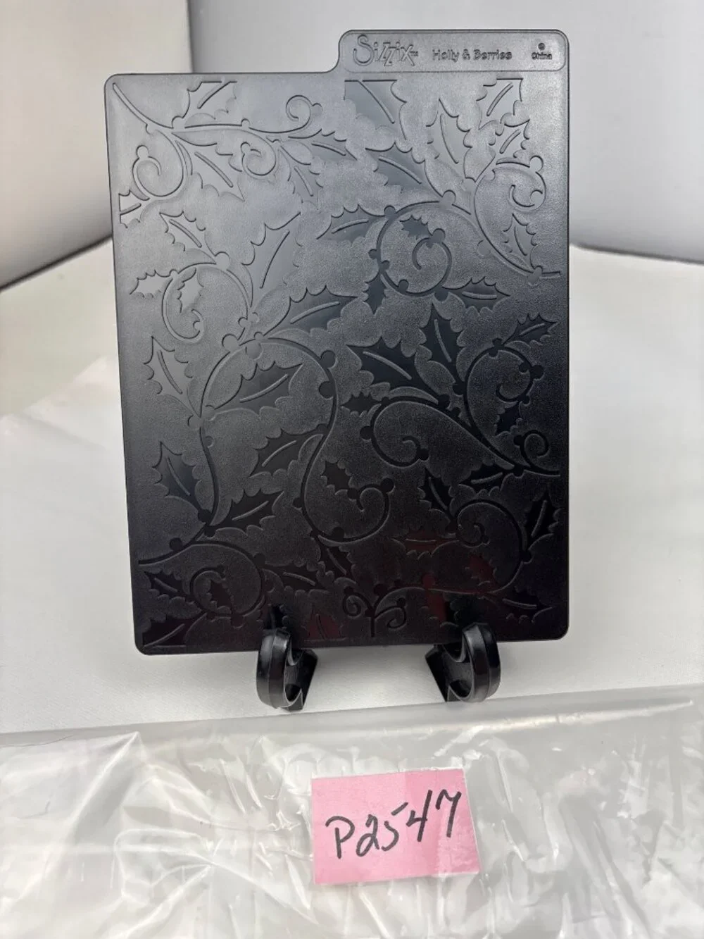 Sizzix Embossing Plate Wishes & Kisses-Holly & Berries Crafting 5